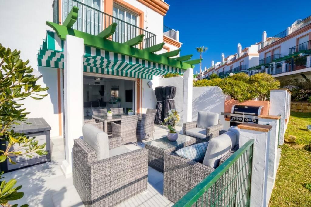 Luxury With Games & Sea Views Сasa de vacaciones Marbella