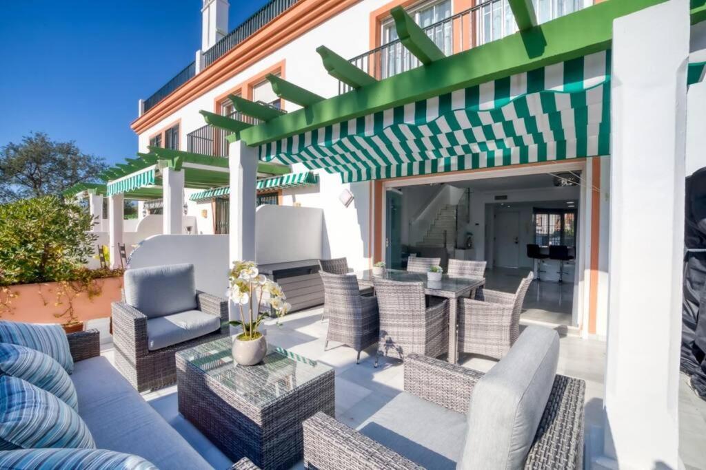Сasa de vacaciones Luxury With Games & Sea Views Marbella